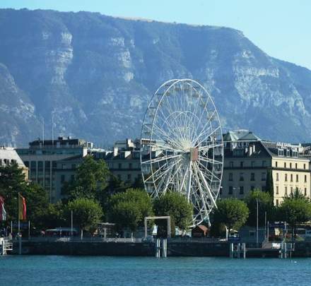 vue sur montagne et Genève