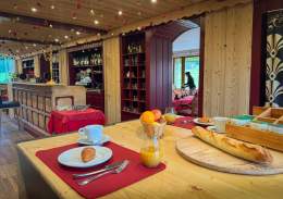 table petit déjeuner